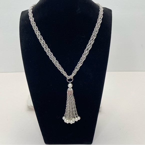 VINTAGE Silver Tone Necklace Tassel with Faux Pearls - Picture 2 of 5